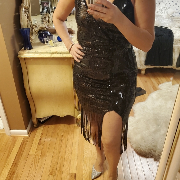 Dress - Picture 4 of 6